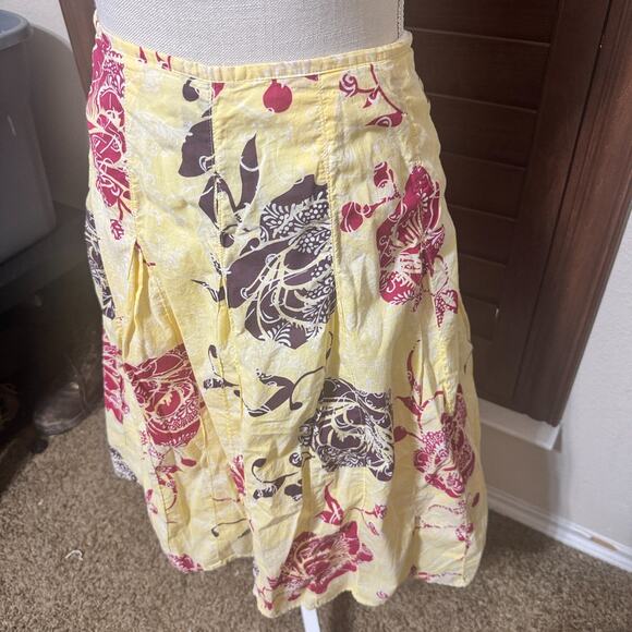 Royal Robbins Floral Knee Length Cotton Lightweight Skirt Size 6 butter yellow - Picture 2 of 4